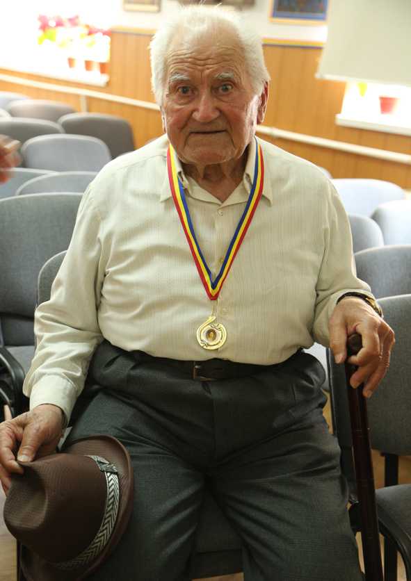 Veteran de rãzboi din Bârlad, sãrbãtorit de CARP la împlinirea a 100 de ani… prin postã!